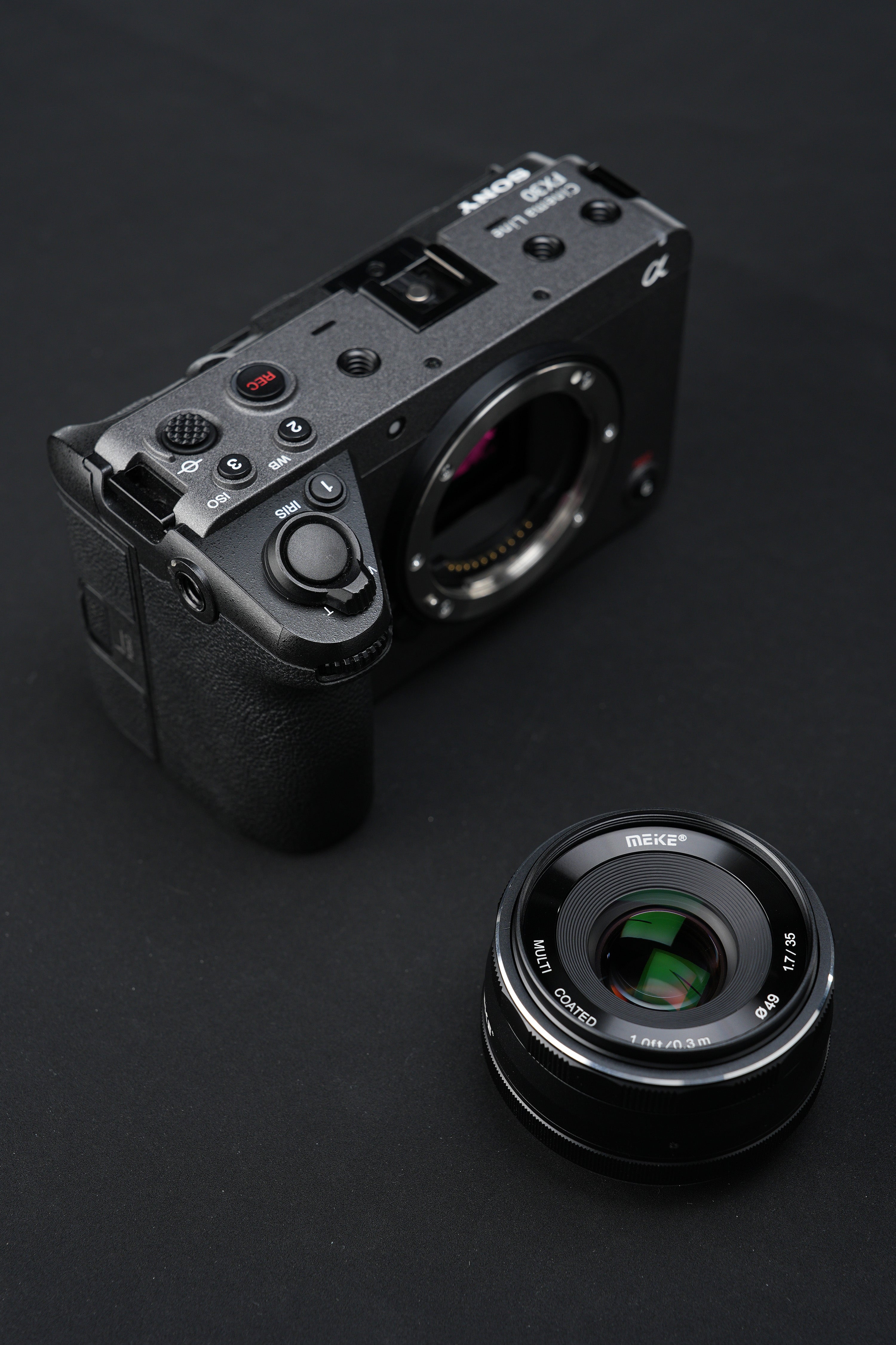 Meike 35mm F1.7 APS-C Manual Focus Lens for X Mount