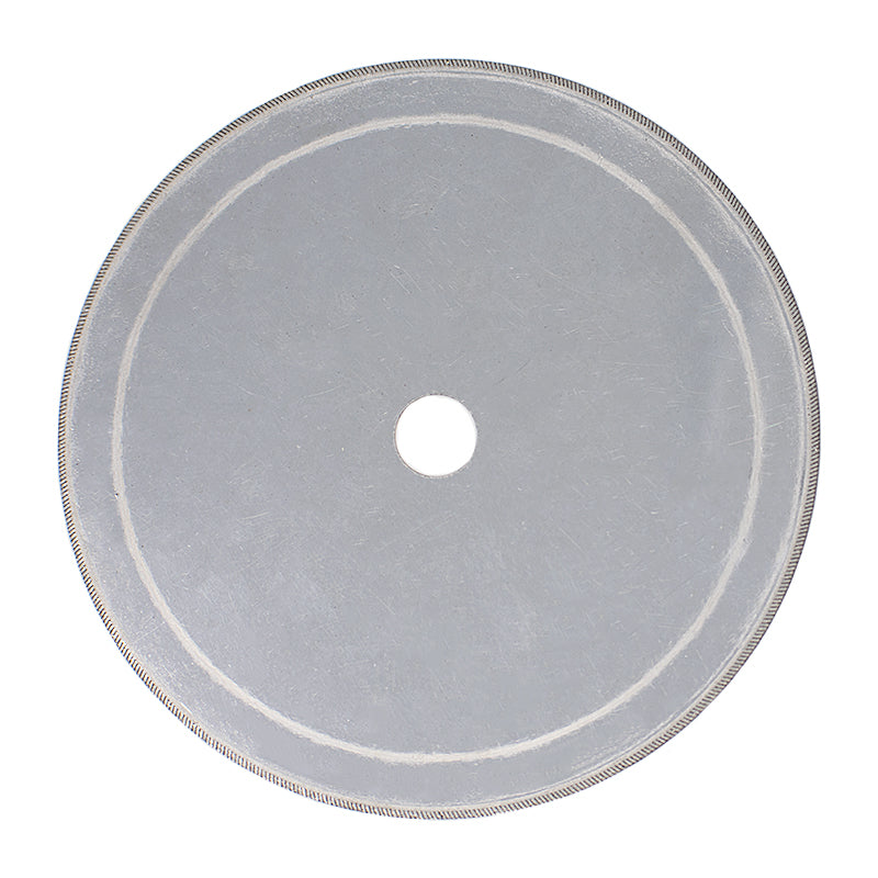 Thin notched diamond saw blade