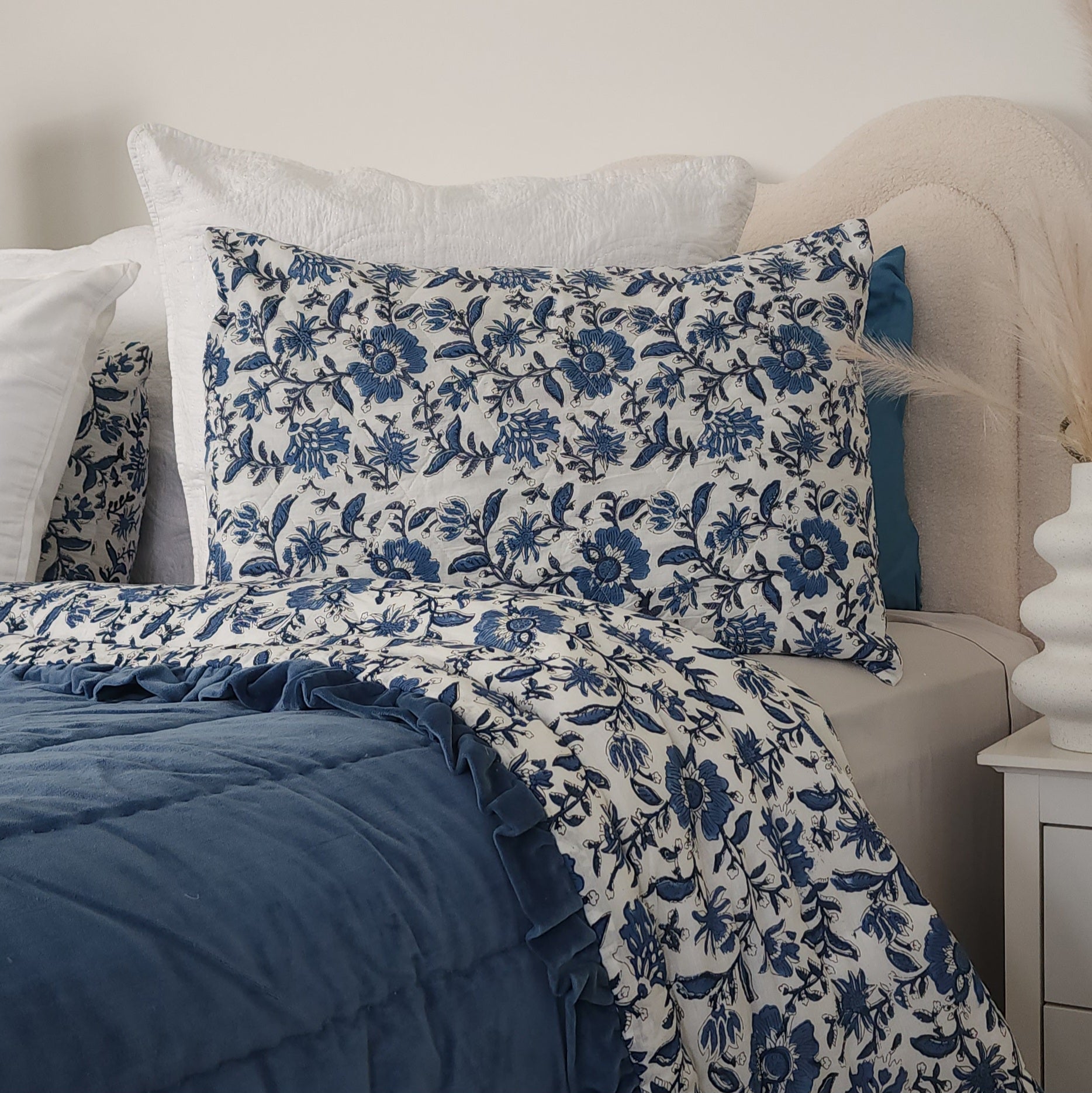 Luna Handmade Velvet