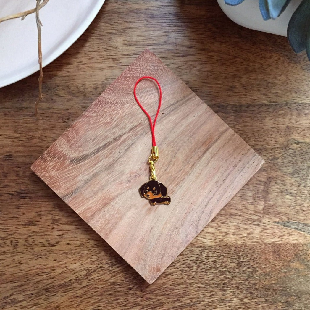 Enamel Charm - Dachshund Keychain (Black and Tan)