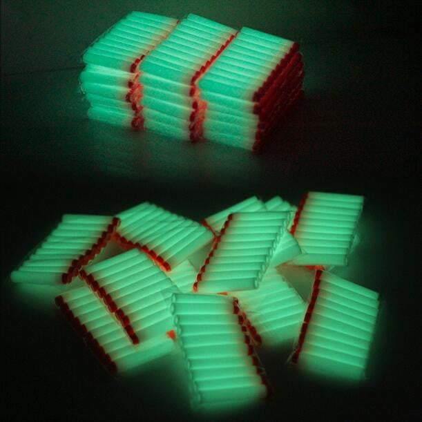 Test - Not free - Glow in the dark Nerf darts! (40 Pack)