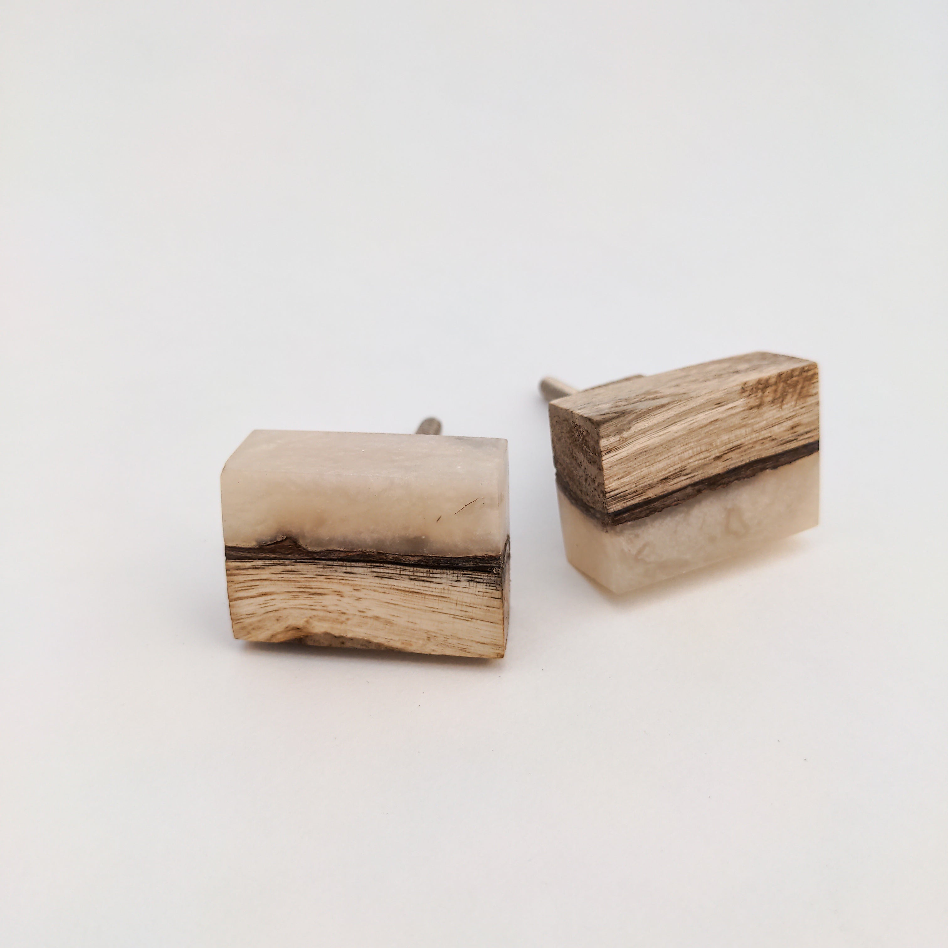 Geia Half Wood Knob